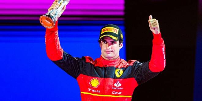 La Ferrari a Silverstone, Sainz fa la prima pole della carriera