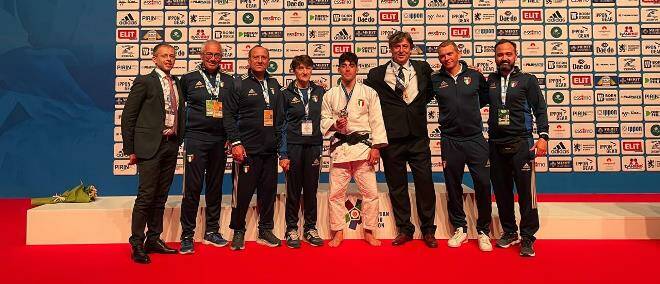 Europei di judo, Elios Manzi è bronzo nei 66 kg: “Dopo il buio, ecco la luce”
