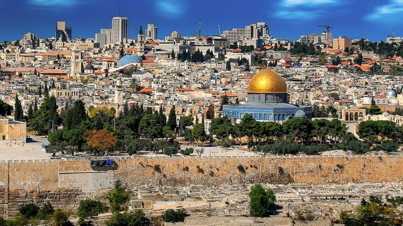 Abu Mazen chiama il Papa: le minacce allo status quo di Gerusalemme al centro della telefonata