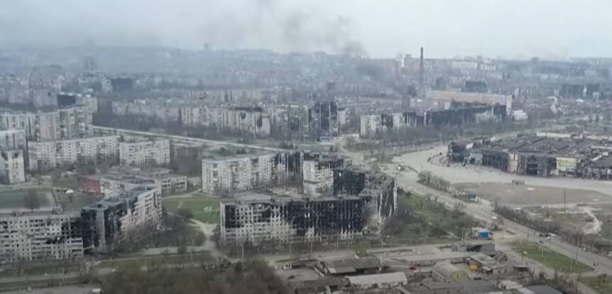 “Su Mariupol 50 attacchi aerei nella notte, piovono bombe al fosforo: è un genocidio”