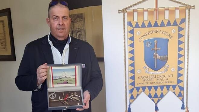 Il campione Maurizio Schepici riceve la Palma d’Oro per la Pace ad Assisi