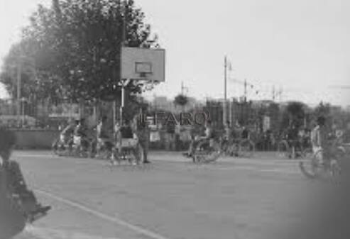 Ostia 1966: Maglio e i ragazzi del basket in carrozzina sul campo delle Stelle Marine