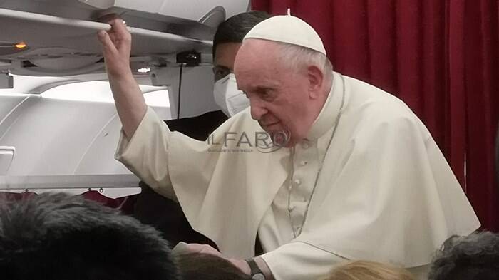 Ucraina, Papa Francesco: “Io a Kiev? Stiamo valutando. Se necessario andrò”