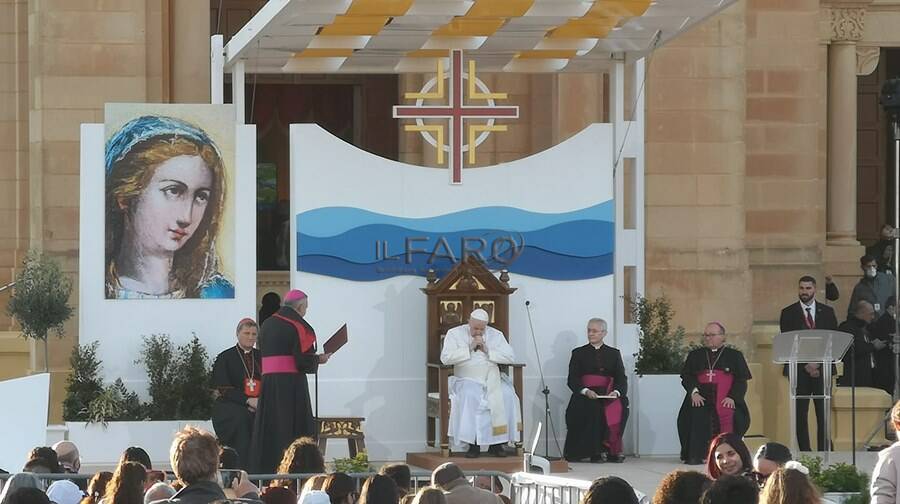 Papa Francesco: “Accogliere e dare speranza: ecco la cartina tornasole della Chiesa”