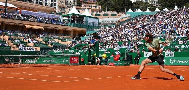 Atp Montecarlo, Tsitsipas in finale per difendere il titolo del 2021