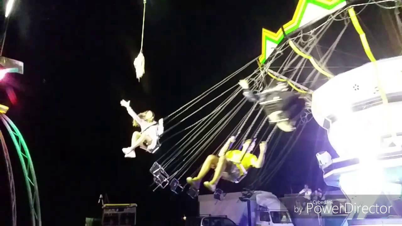 Terrore al luna park di Sabaudia, 3 adolescenti precipitano dalla giostra: uno è grave