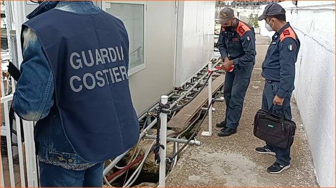 Formia, sequestrato pontile da diporto: punto di ormeggio sprovvisto dei titoli autorizzativi