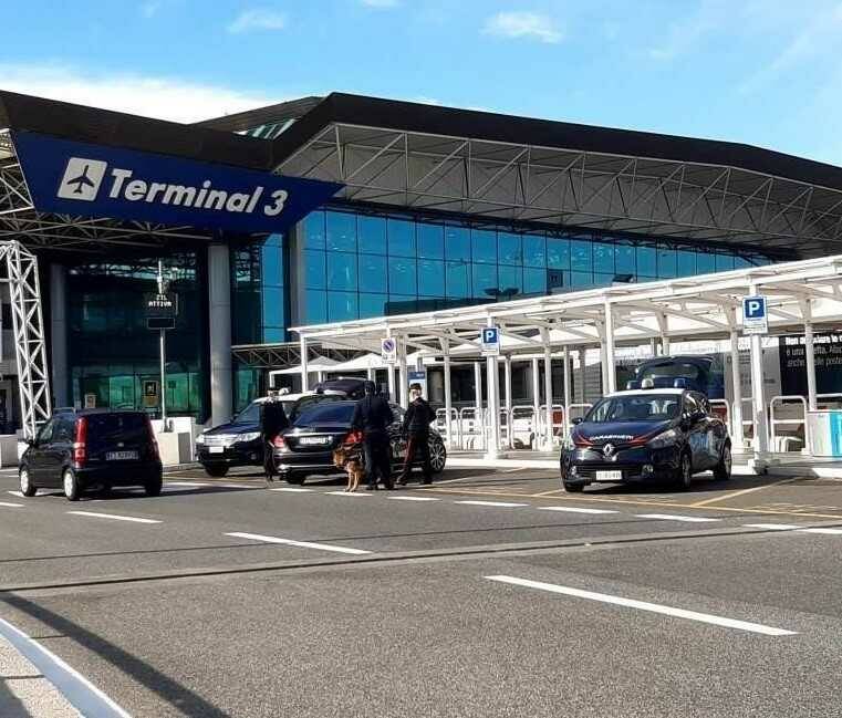 Fiumicino, beccati altri Ncc irregolari all’aeroporto: erano a “caccia” di clienti