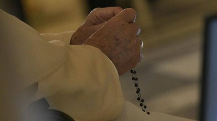 rosario pace preghiera papa