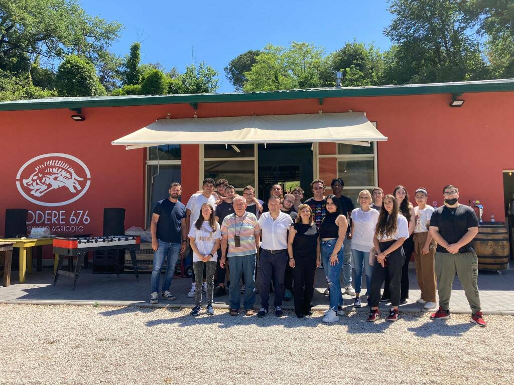 Gli studenti dell’Istituto Baffi di Fiumicino in visita al birrificio agricolo Podere 676