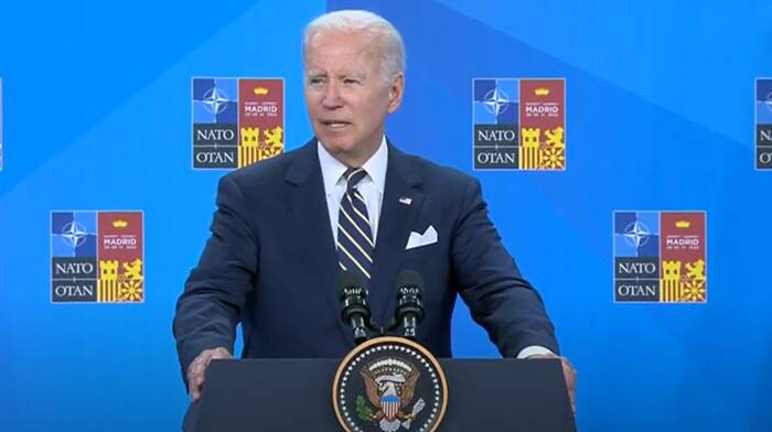 Vertice Nato, gaffe geografica per Biden: la Svezia diventa Svizzera