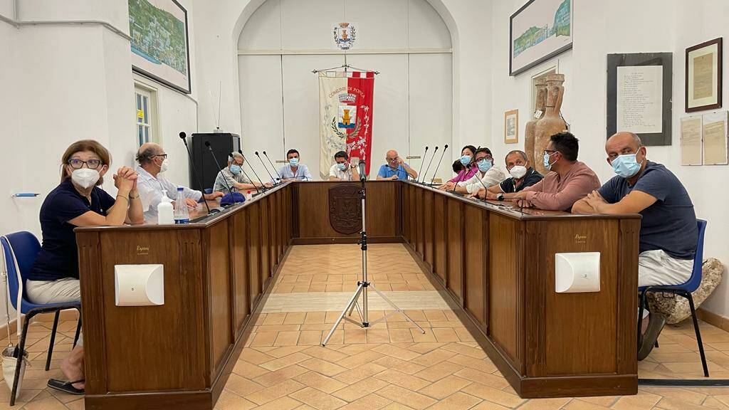 Ponza, si riunisce il primo Consiglio comunale dell’Amministrazione Ambrosino: nominata la Giunta