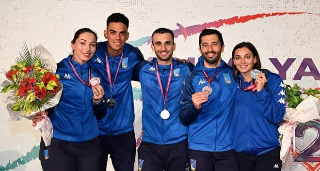 Scherma, agli Europei l’Italia sale a sette medaglie: spada e fioretto sul podio