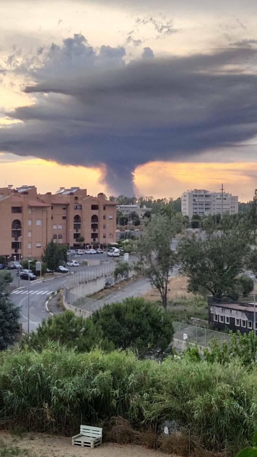 Incendio a Malagrotta, si teme per la salute dei piccoli: asili chiusi nel raggio di 6 chilometri dal rogo