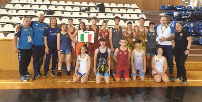 Lotta Under 15, gli azzurrini conquistano 3 medaglie in Romania