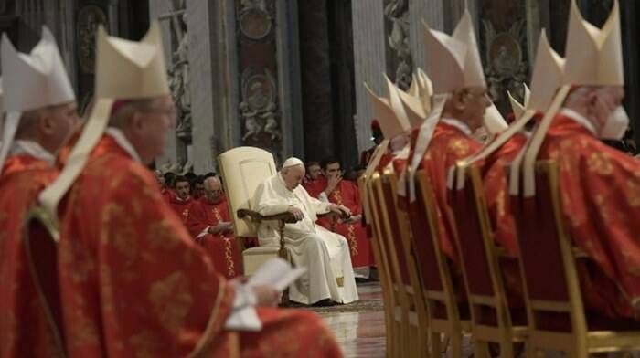 Pentecoste, il Papa: “Senza lo Spirito gli ammodernamenti nella Chiesa non bastano”