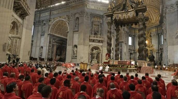 Pentecoste, il Papa: “Senza lo Spirito gli ammodernamenti nella Chiesa non bastano”