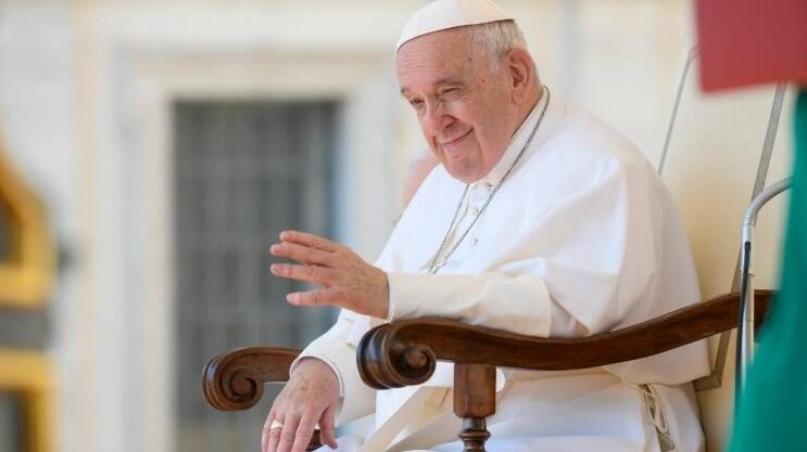 Papa Francesco: “La vita è sempre preziosa, anche quando si sta spegnendo”