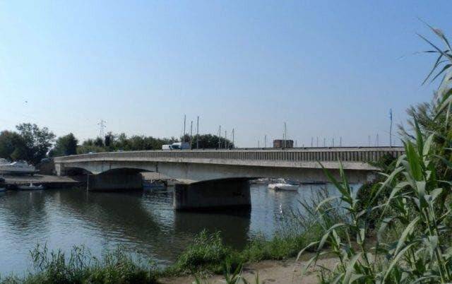 Ponte della Scafa, l’annuncio di Baccini alla presenza del ministro Fitto: “Rifinanziati 20 milioni di euro per i lavori”