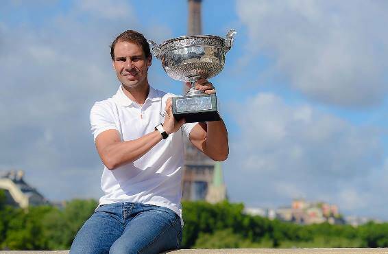 Vittoria al Roland Garros, Nadal sfila sotto la Tour Eiffel