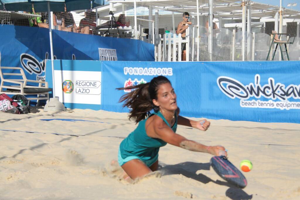 Ostia, dagli Italiani di beach tennis ai sogni futuri: la storia di Irene Mariotti e Matteo Cazzaniga