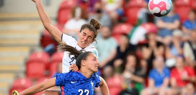 Europei femminili di calcio, l’Italia affonda con la Francia: 5 a 1 sotto all’esordio