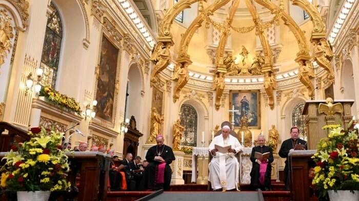 Pedofilia nella Chiesa, il Papa chiede di nuovo perdono: “Mai più abusi!”