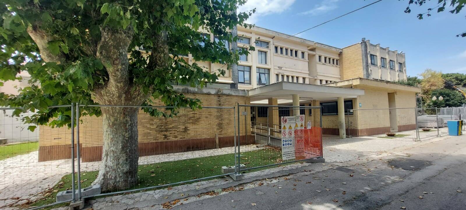 Anzio, aperto il cantiere per la ristrutturazione della scuola media di Via Ambrosini