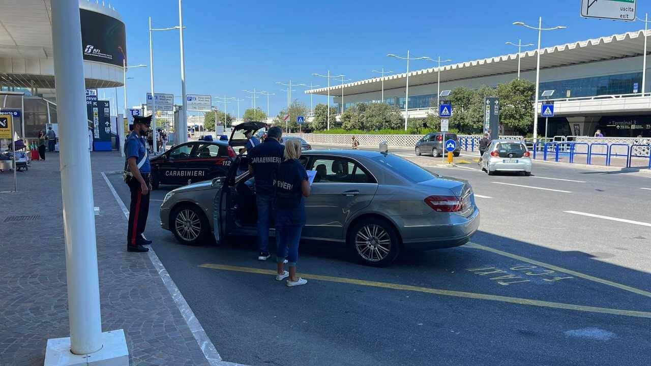 Aeroporto di Fiumicino, botte e minacce ai Carabinieri: denunciato