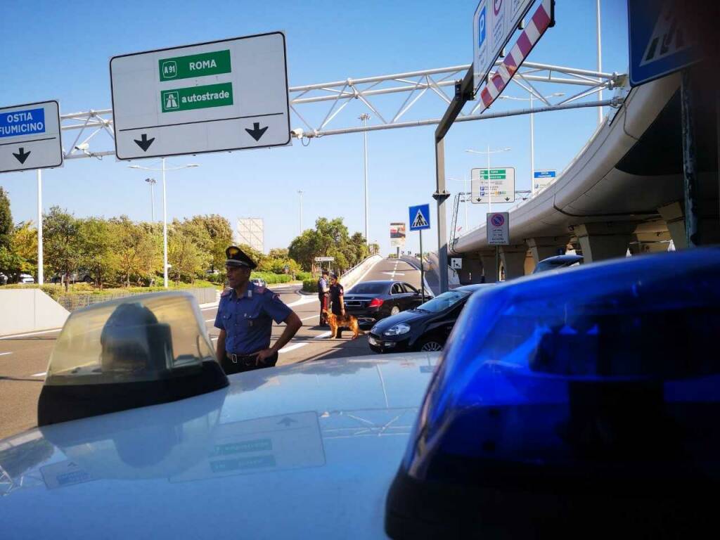 Fiumicino, ancora Ncc irregolari e furti al duty free: multe e denunce in aeroporto