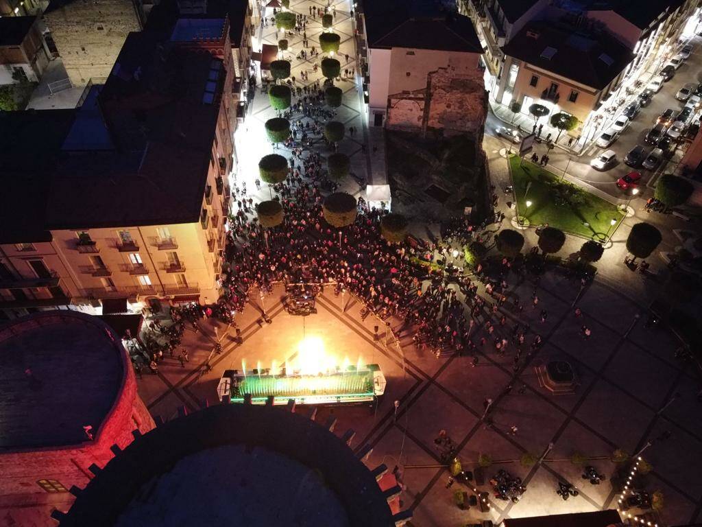 Notte Bianca d’Estate a Fondi: spettacoli e movida all’ombra del Castello Caetani