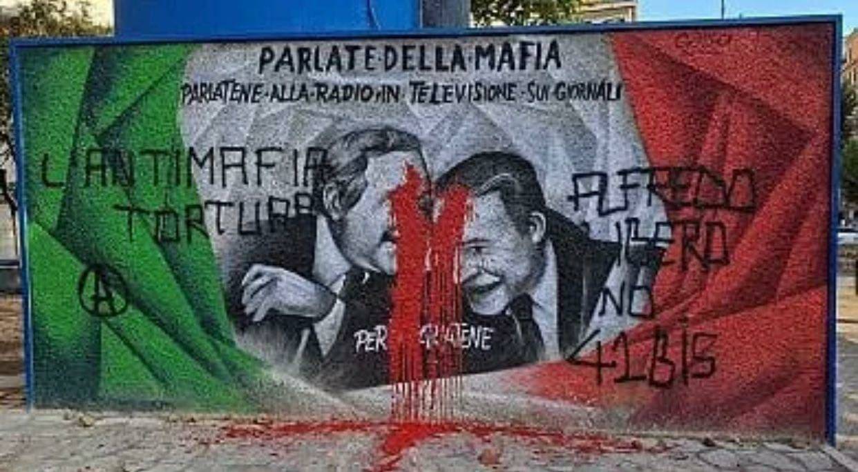 Roma, vandali deturpano il murales dedicato a Falcone e Borsellino