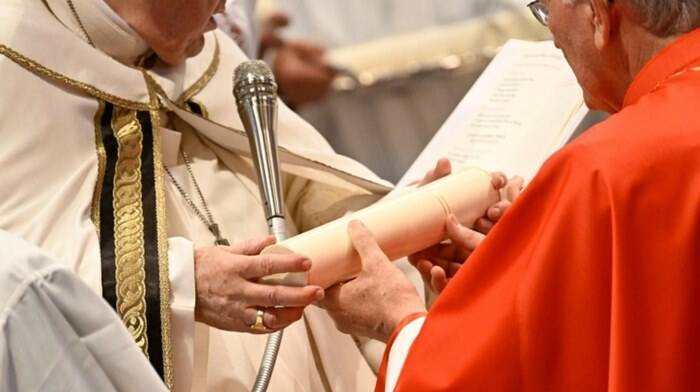 Concistoro. Il Papa crea 20 nuovi cardinali: “Trattate potenti e piccoli allo stesso modo”