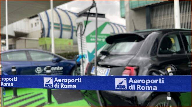 L’Aeroporto di Fiumicino sempre più green: inaugurate le colonnine per le auto elettriche