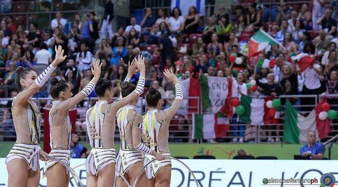 Ritmica, le Farfalle Azzurre conquistano l’oro mondiale nella prova dei 5 cerchi