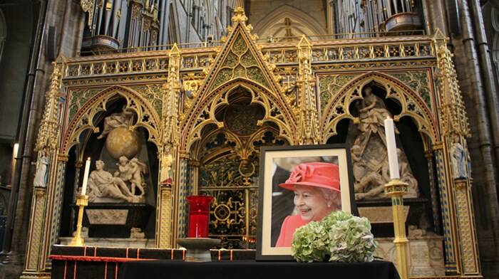 Nell’abbazia di Westminster i funerali di Elisabetta II: Buckingham Palace conferma la data