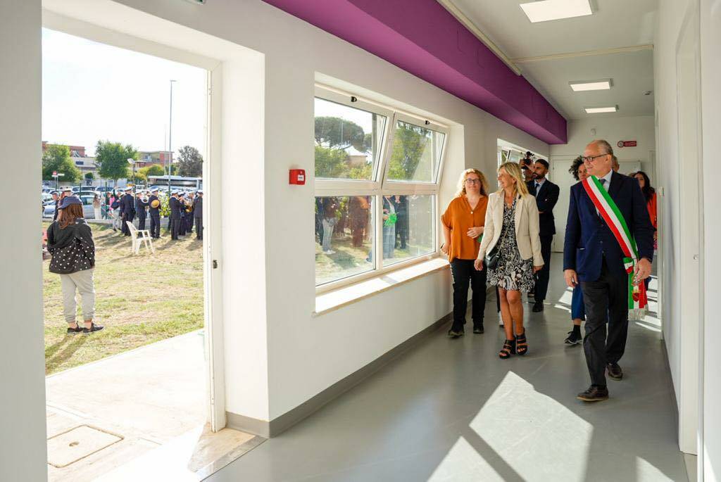 Gualtieri ad Acilia inaugura la nuova scuola dell’infanzia di via Orazio Amato