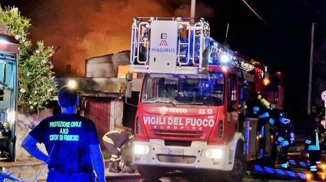 Fiumicino: incendio a Passo della Sentinella, in fiamme un’abitazione