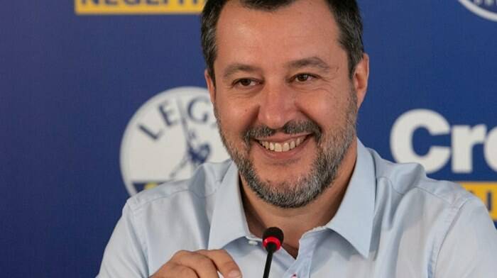 Ucraina, Salvini dice no a Macron e all’invio di truppe: “Voglio un’Europa di pace”