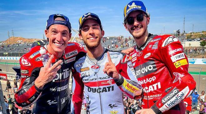 MotoGP, ad Aragon fiato sospeso fino alla fine: al fotofinisch vince Bastianini