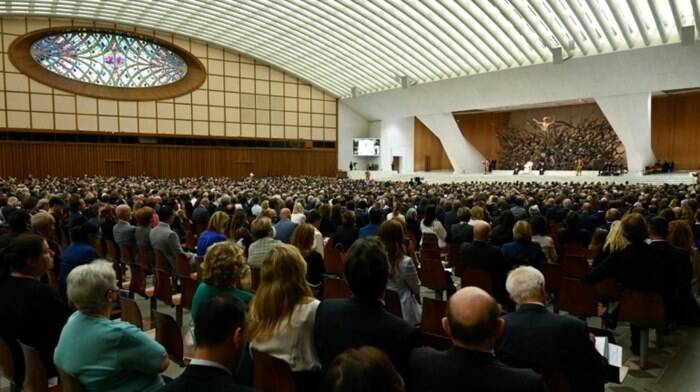 Lavoro, il monito del Papa: “Basta donne in attesa di un figlio cacciate via”