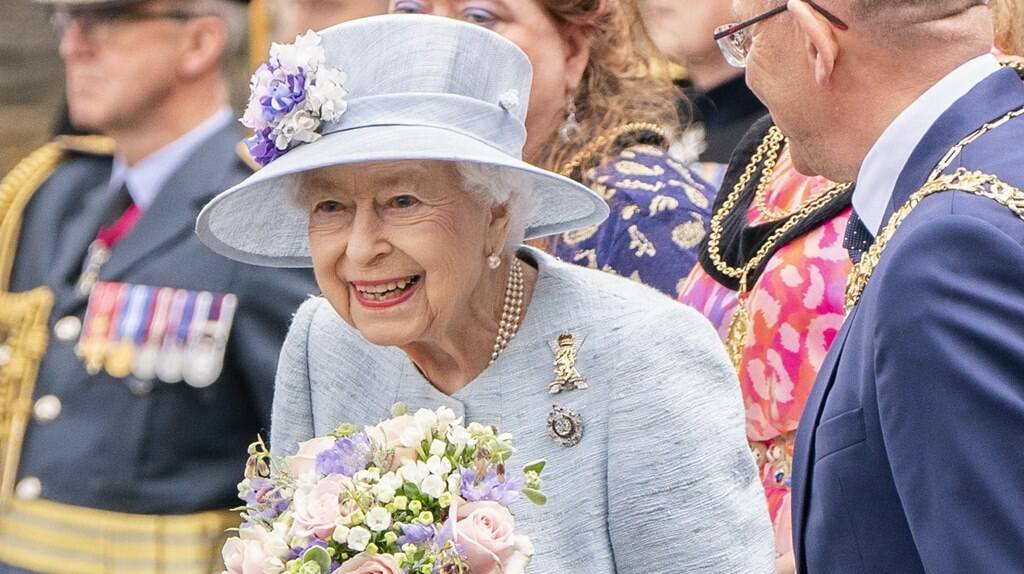 Regno Unito in lutto: è morta Elisabetta II, la Regina dei record