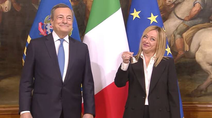 Cerimonia della campanella: a Palazzo Chigi il passaggio di consegne tra Draghi e Meloni