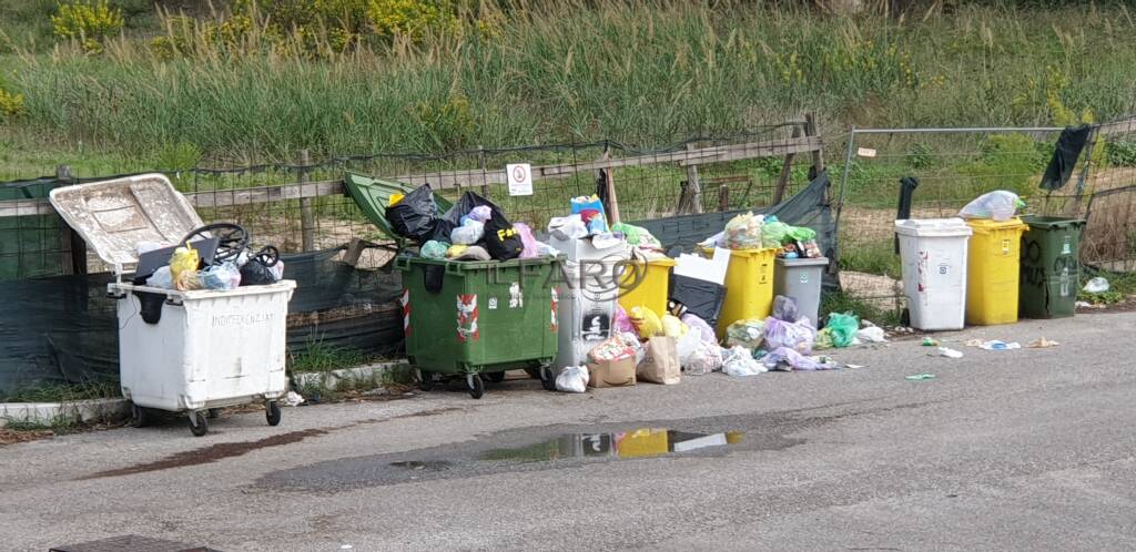 Mancato ritiro rifiuti urbani zona Villa Claudia