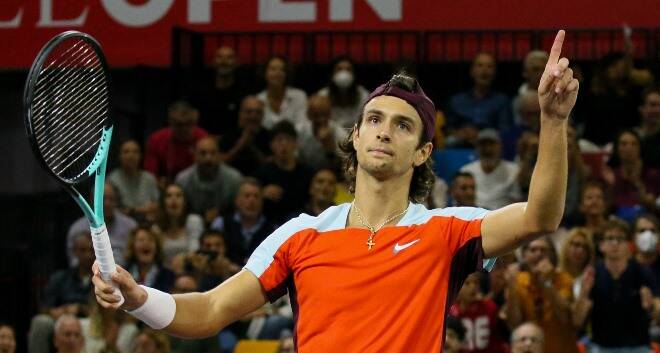 Paris Bercy, Musetti sbatte contro un grande Djokovic: il serbo in semifinale