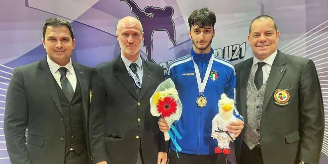 Karate, ai Mondiali Giovanili Matteo Fiore è strepitoso oro nel kumite