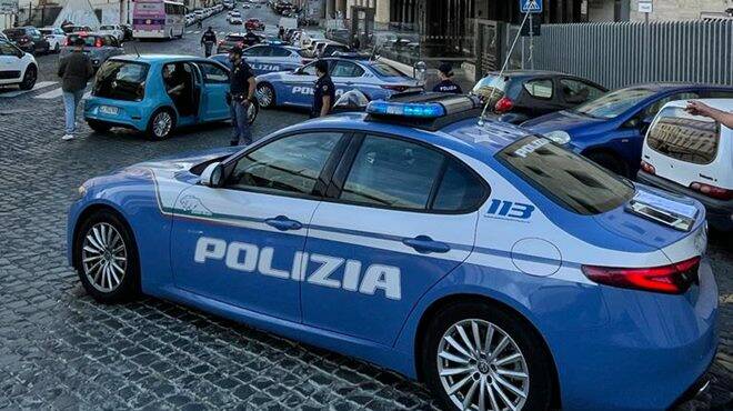 Roma, si fingono poliziotti e tentano di truffare 2 anziani. Ma i veri agenti li arrestano