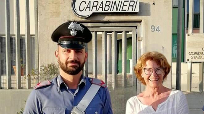 turista tedesca dai carabinieri di Terracina