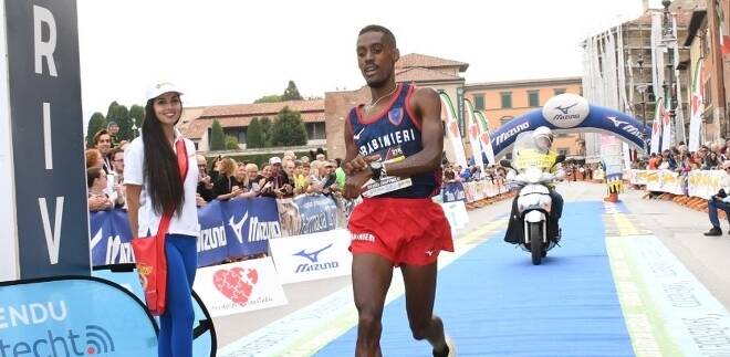 Mezza maratona, Chiappinelli strappa il titolo italiano e corre sotto i 61 minuti