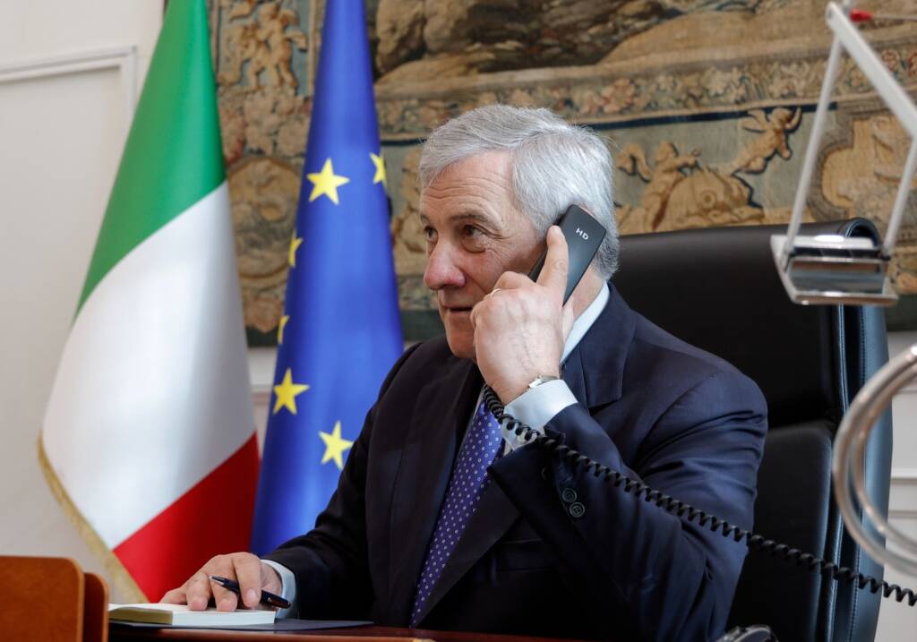 Tajani: “I soldati italiani sono al sicuro: me l’ha assicurato il ministro degli Esteri iraniano”